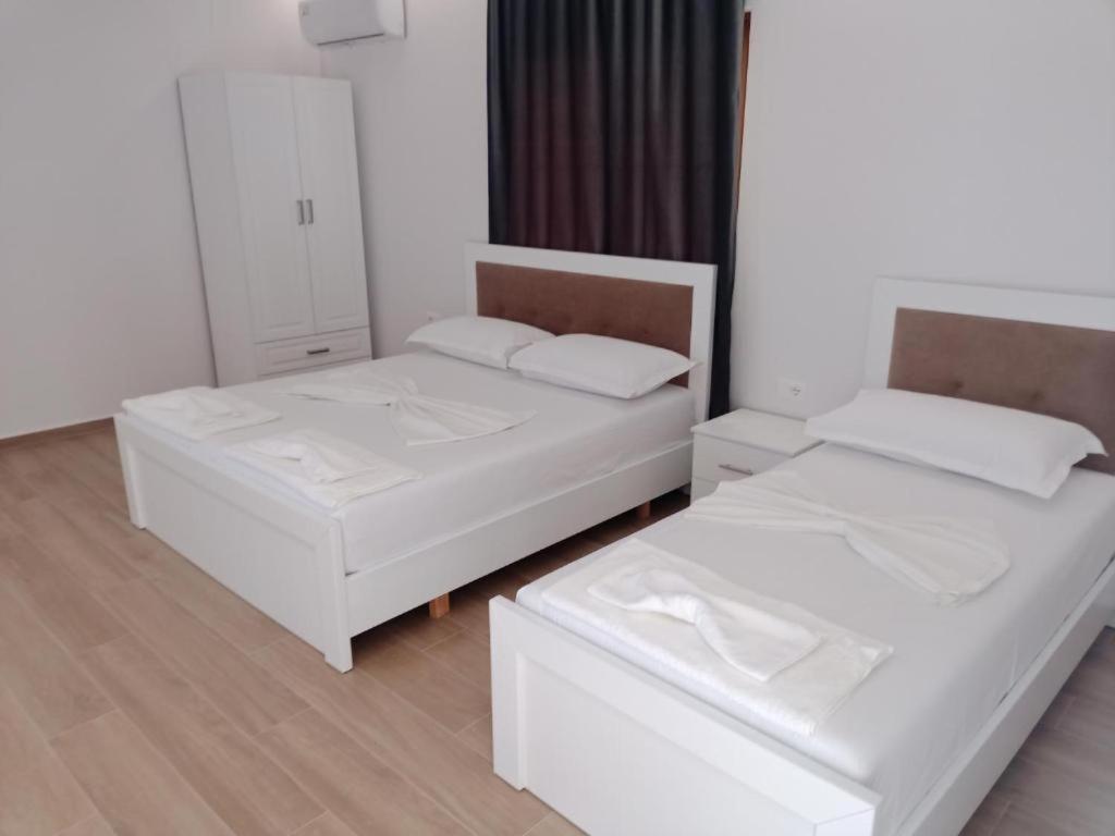 Hotel Opolonia คซามิล ภายนอก รูปภาพ